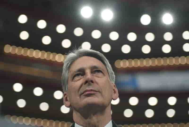 Philip hammond plaide pour un nouveau cadre budgetaire en grande-bretagne