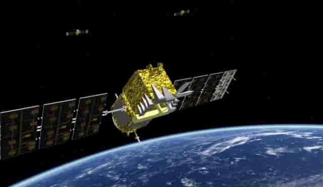 "Nous renforcerons notre connaissance de la situation spatiale, nous protégerons mieux nos satellites, y compris de manière active", a assuré samedi soir Emmanuel Macron
