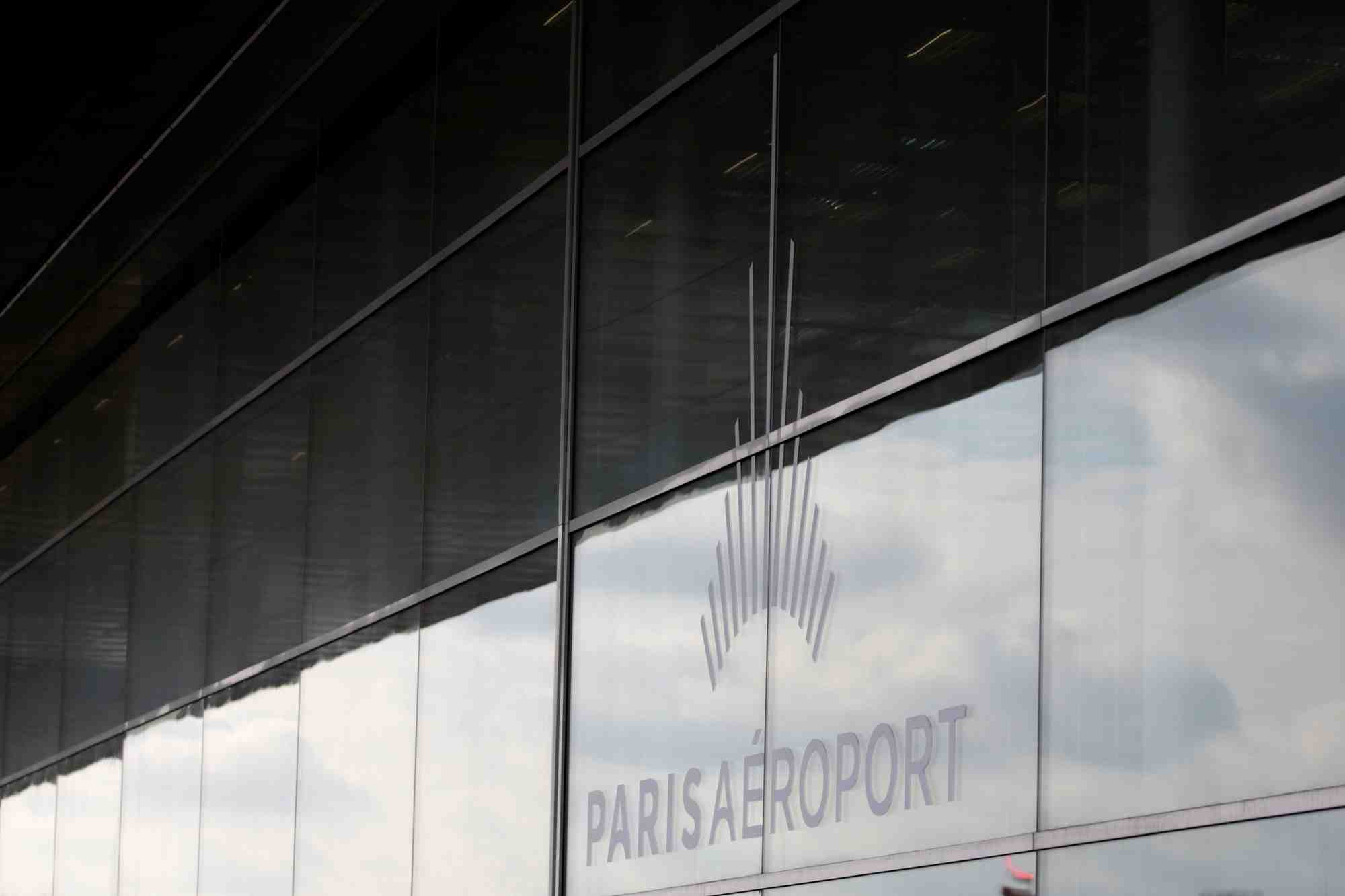 Le logo du groupe adp