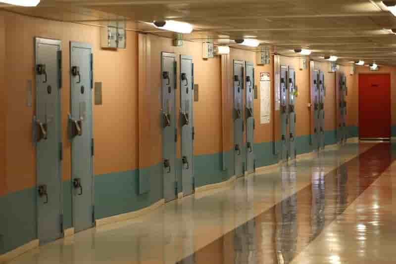 Le controleur des prisons n'est pas favorable au regroupement des islamistes