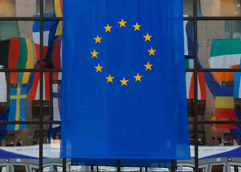 LA FRANCE FAIT MONTER LA PRESSION AVANT LE SOMMET EUROPÉEN
