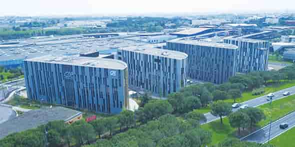 A l'entrée de Montpellier, l'@7 Center offre 33 000 m2 de bureaux sur 7 bâtiments.