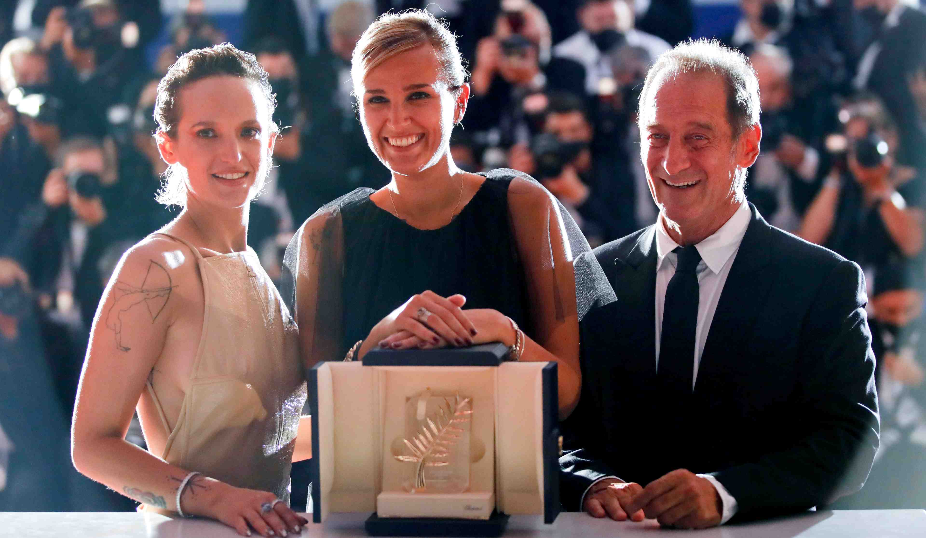 Cannes: la palme d'or pour le film choc francais "titane"
