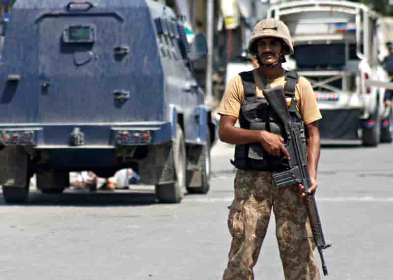 Plus de 370.000 soldats mobilises pour les elections au pakistan