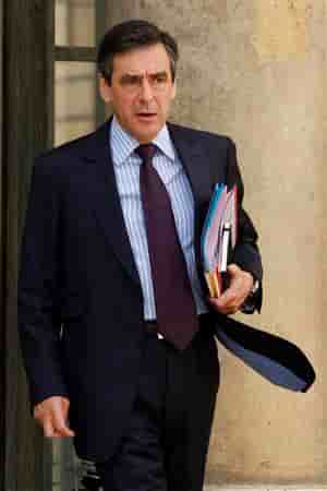 FRANÇOIS FILLON RÉAFFIRME L'OBJECTIF D'UNE STRICTE RECONDUCTION DES DÉPENSES PUBLIQUES EN 2010