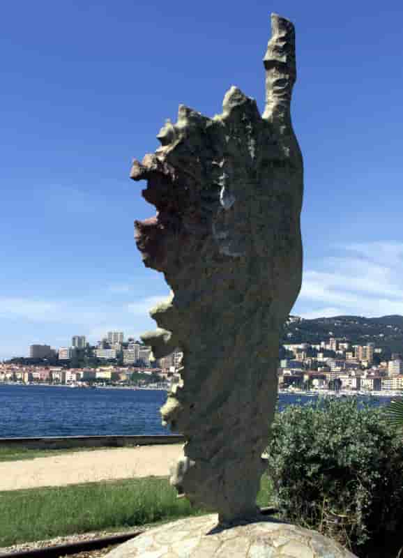 Le gouvernement veut reprendre la main en corse apres des violences