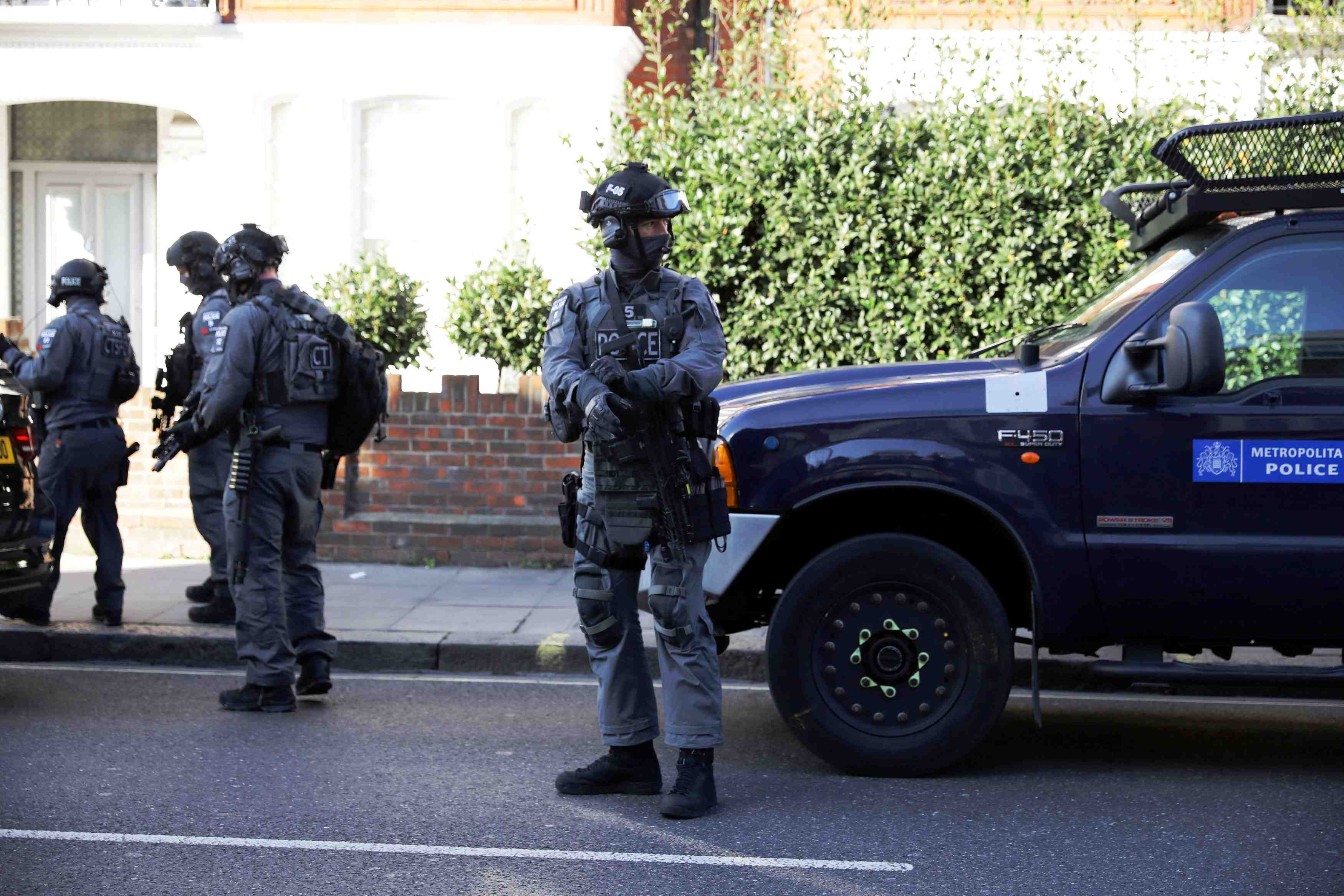 Attentat de londres: la police arrete un jeune homme de 18 ans