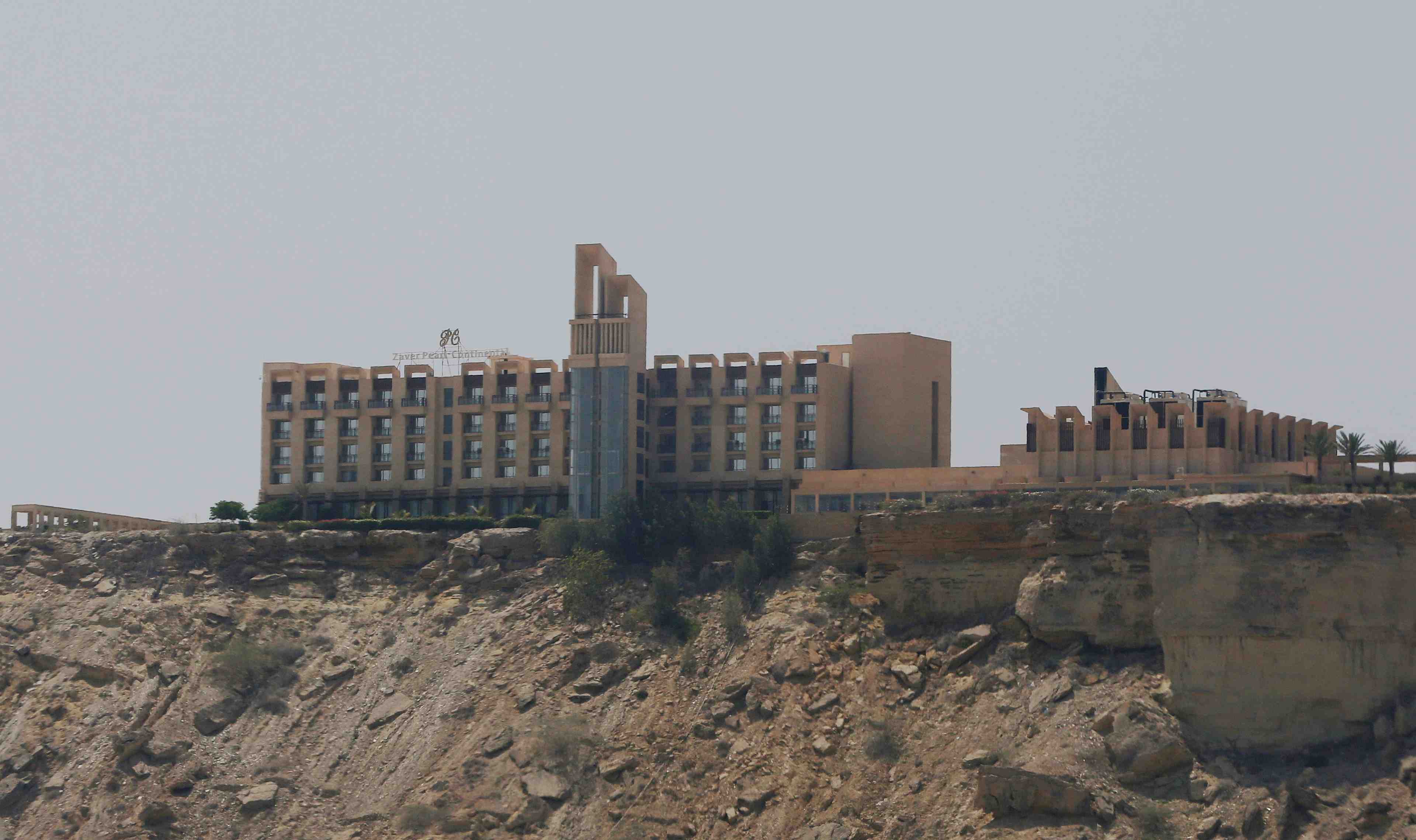 Hotel attaque au pakistan: les trois assaillants ont ete tues