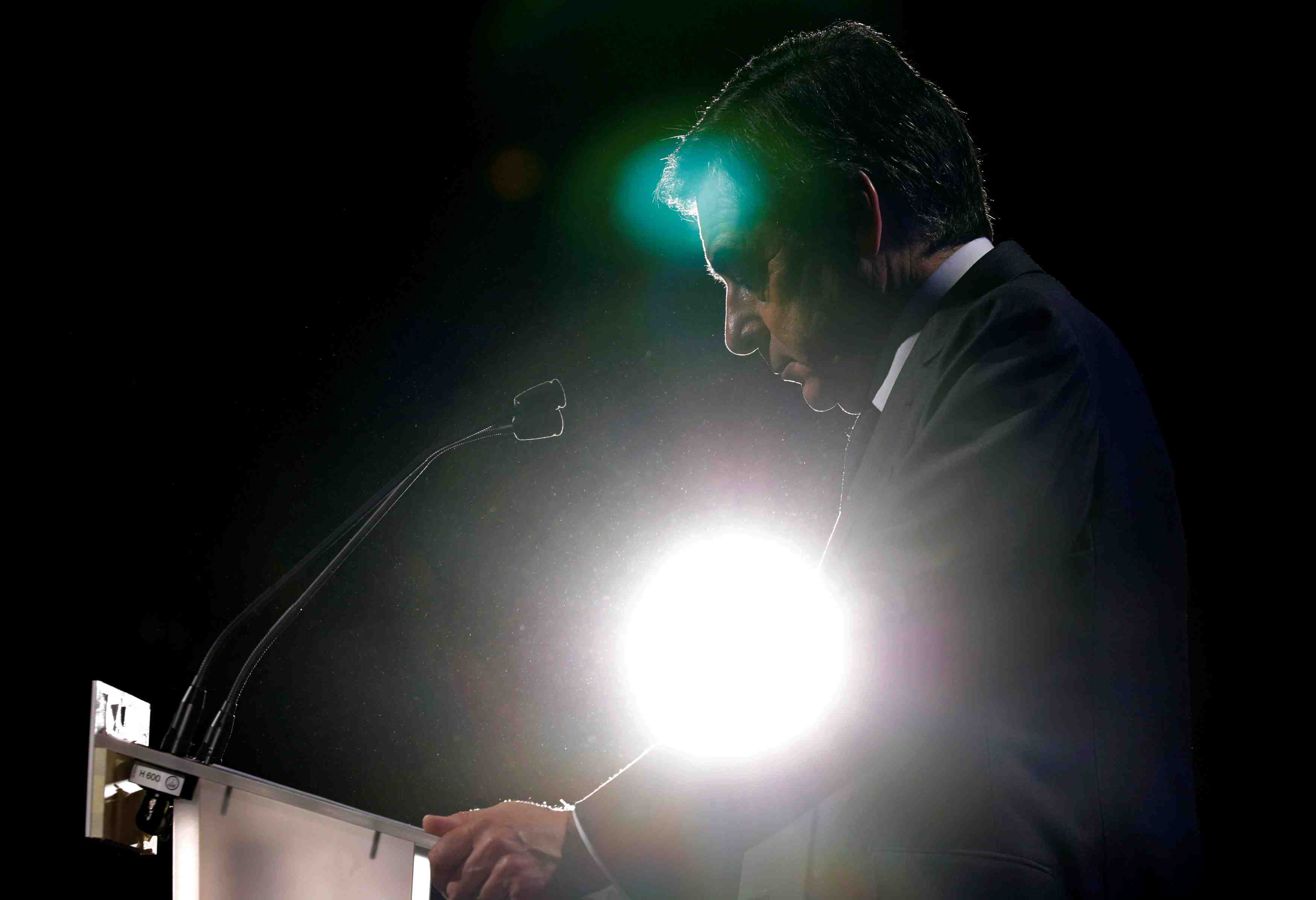 Fillon pour une commission sur la moralisation publique