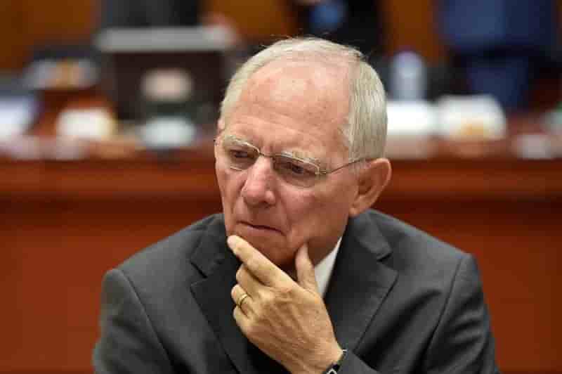 Schauble pour l'utilisation du mes pour des investissements