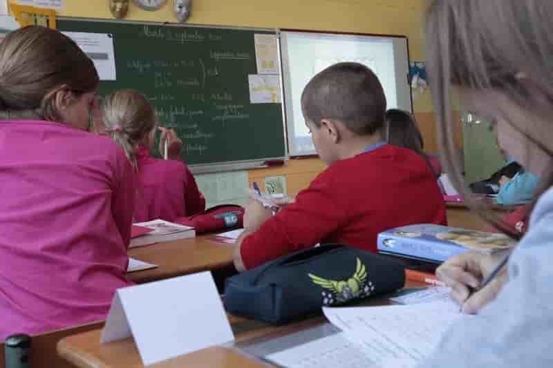L'education radie 26 agents condamnes pour atteinte sur mineur