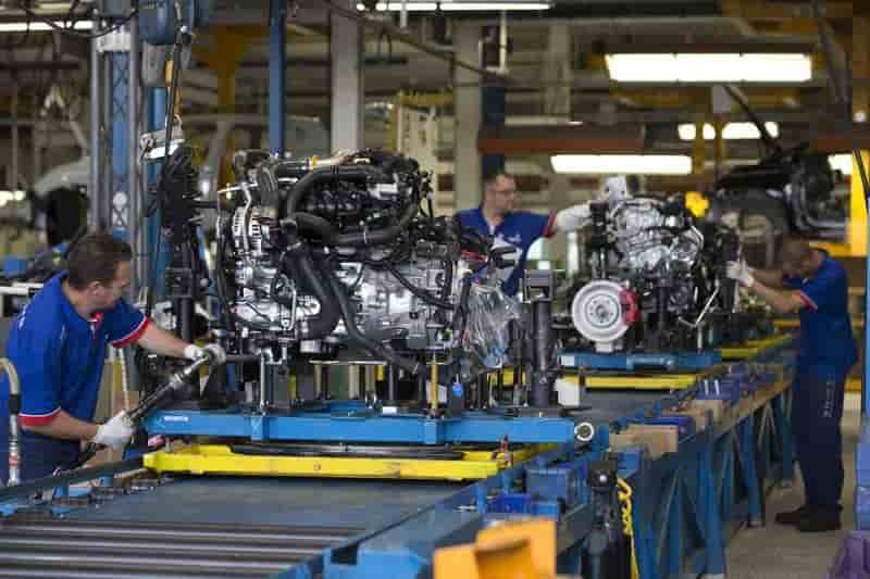 Renault et psa engagent de nouvelles commandes pour gm&s
