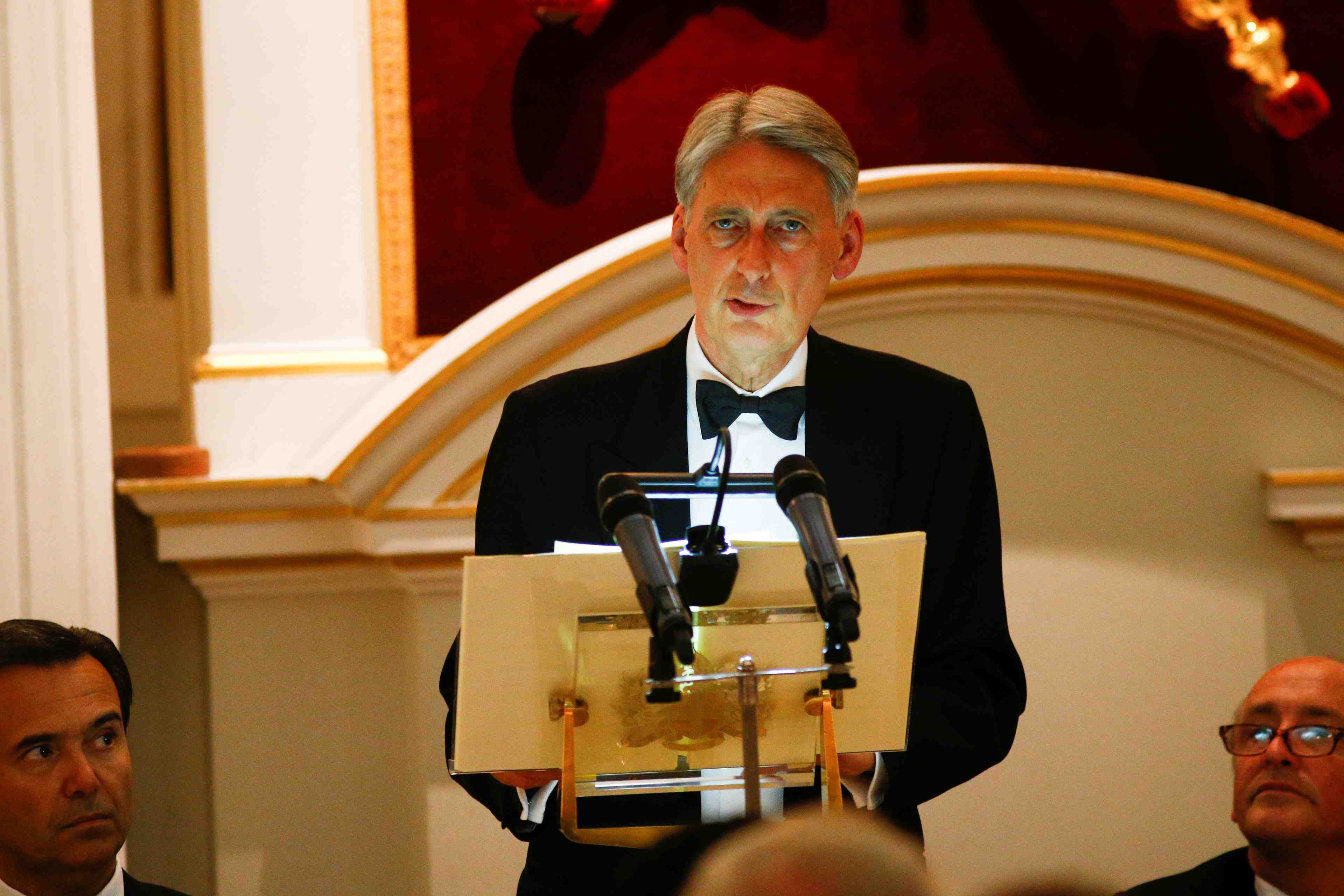 Philip hammond: une guerre commerciale serait un "desastre" pour les usa