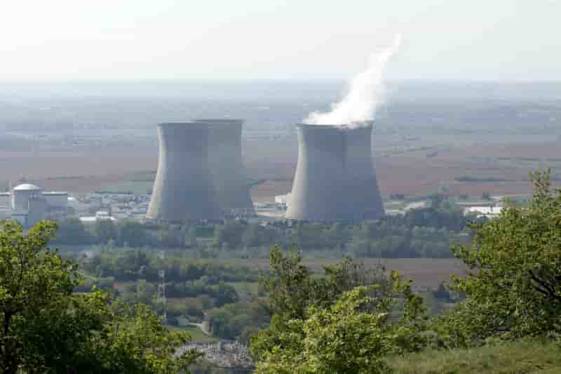 Greenpeace lance un drone sur une centrale nucleaire