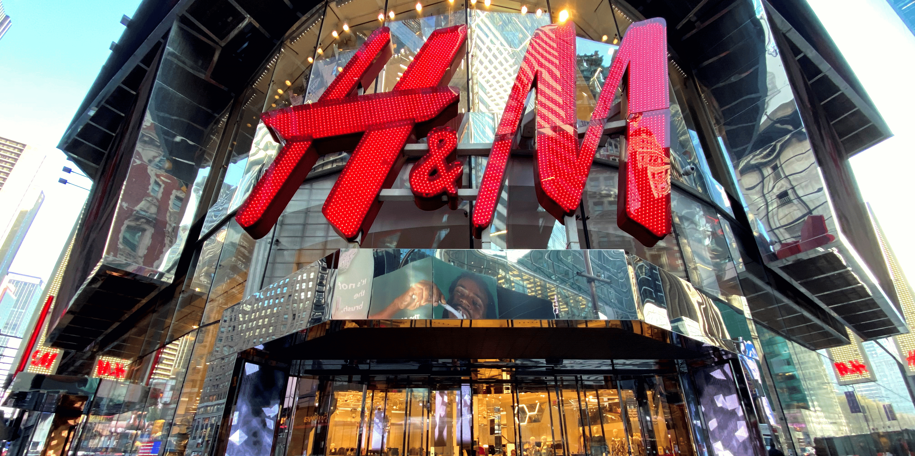 H&m remanie sa direction, le titre grimpe