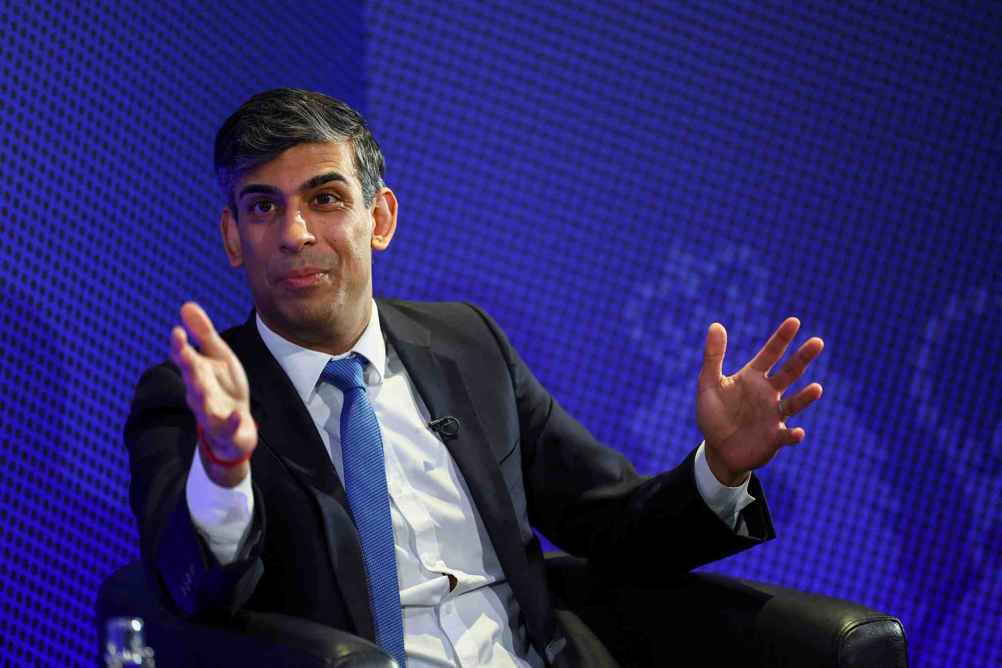 Le premier ministre britannique, rishi sunak, a coventry, en grande-bretagne