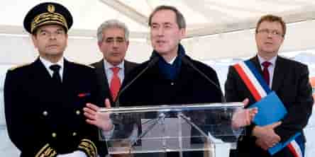 Le préfet honoraire Pierre Monzani, alors en poste en Seine-et-Marne, aux côtés de Claude Guéant, ancien ministre de l'Intérieur, en 2011.