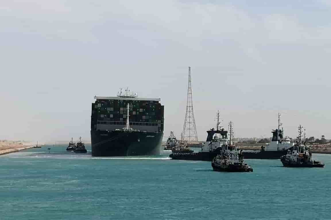 Reprise du trafic dans le canal de suez
