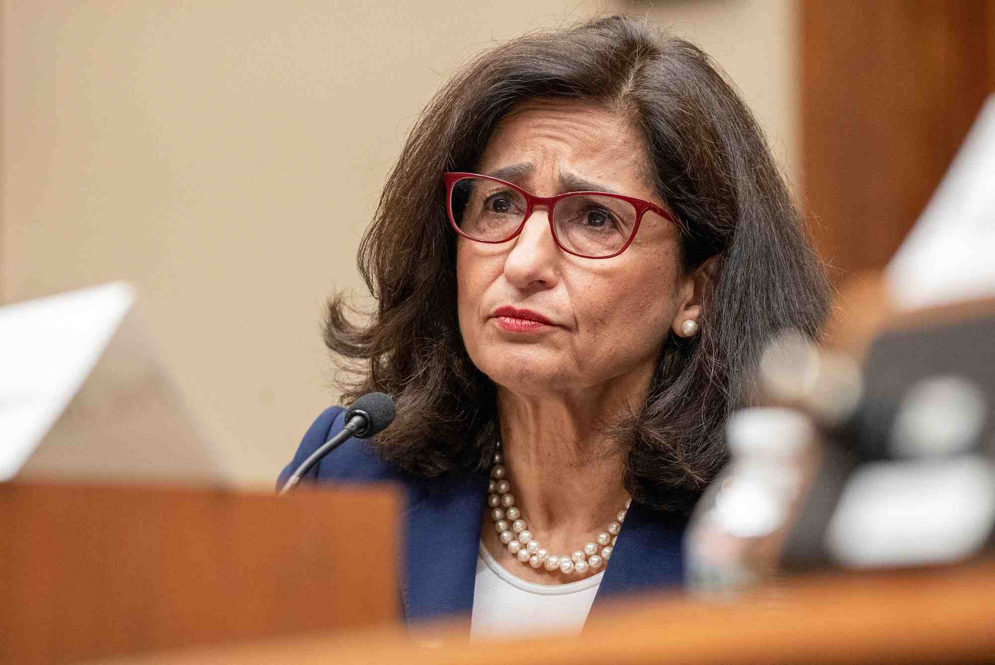 Nemat minouche shafik lors d'une audience sur "la reponse de l'universite columbia a l'antisemitisme"