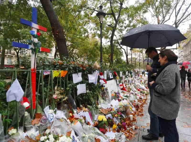 Le bilan des attentats du 13 novembre s'alourdit a 130 morts