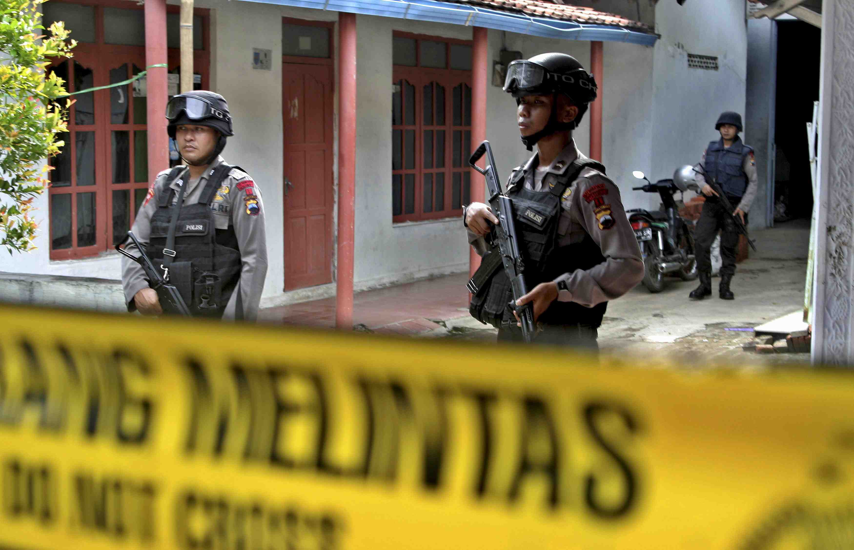Douze arrestations apres les attaques de jeudi a djakarta