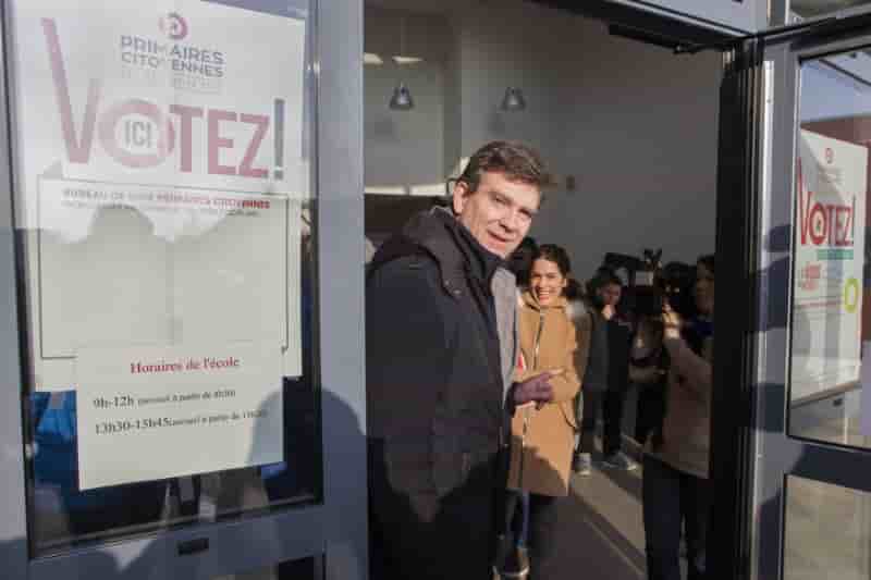 Les francais votent pour la primaire de la gauche