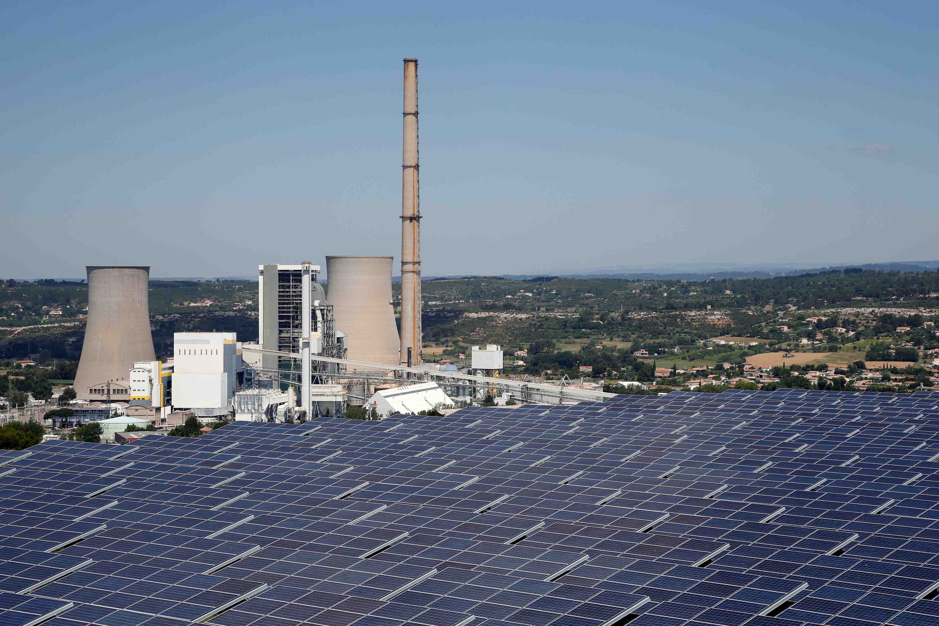 Le maire cible "ceux qui veulent opposer" nucleaire et renouvelables