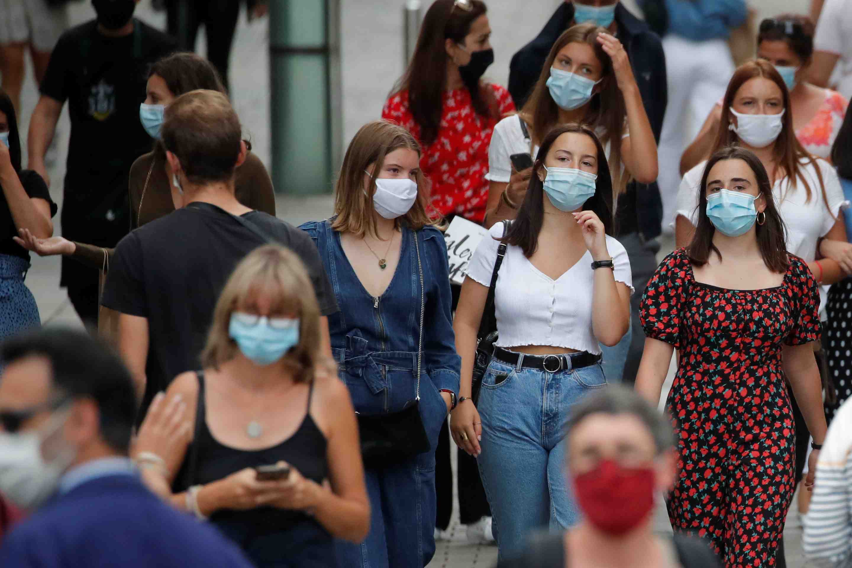 Coronavirus: le nombre de nouveaux cas en france repasse sous 2.000