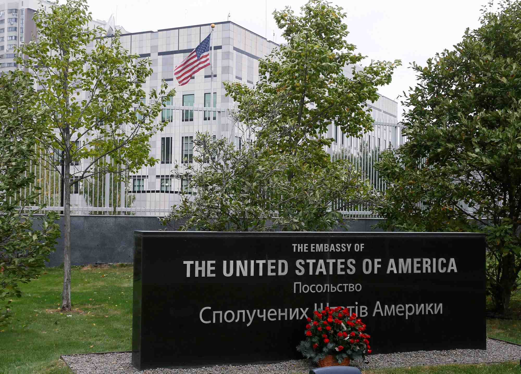 Ukraine: les usa rouvrent leur ambassade a kyiv