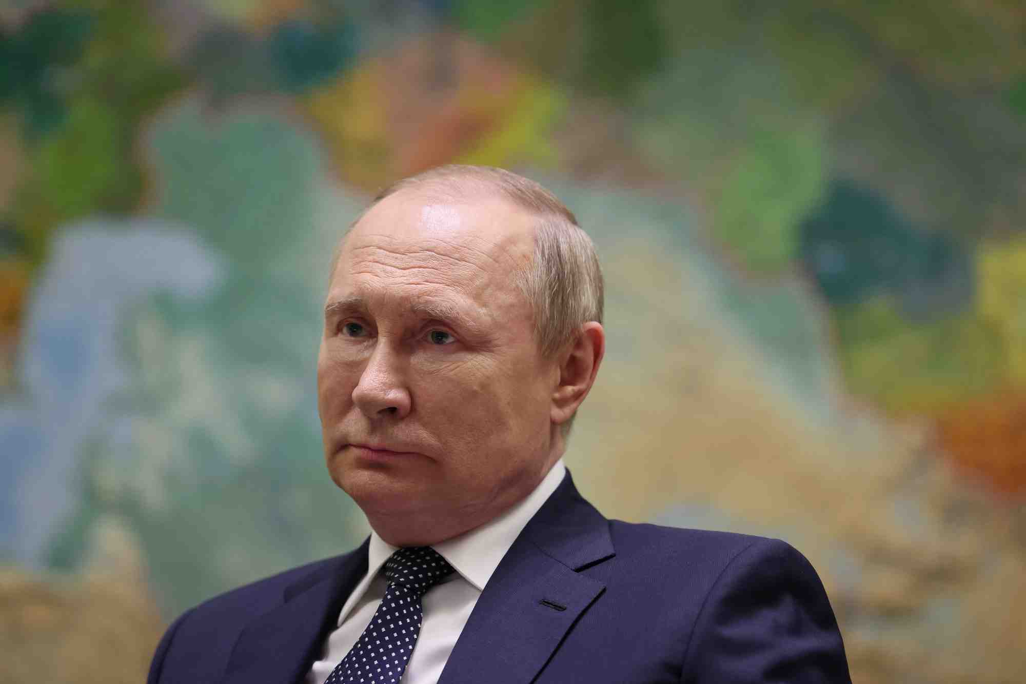 Ukraine: poutine menace de frappes en cas de livraison d'armes de longue portee