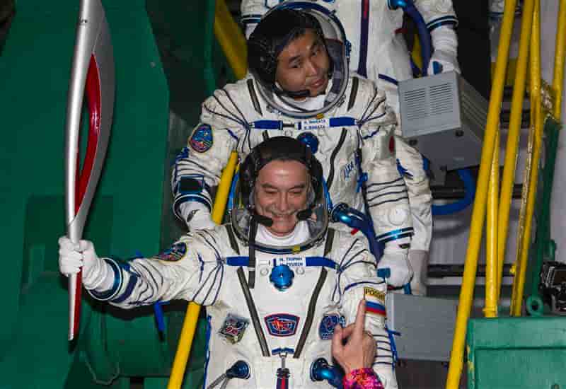 JO: Soyouz emmène la torche olympique dans l'espace