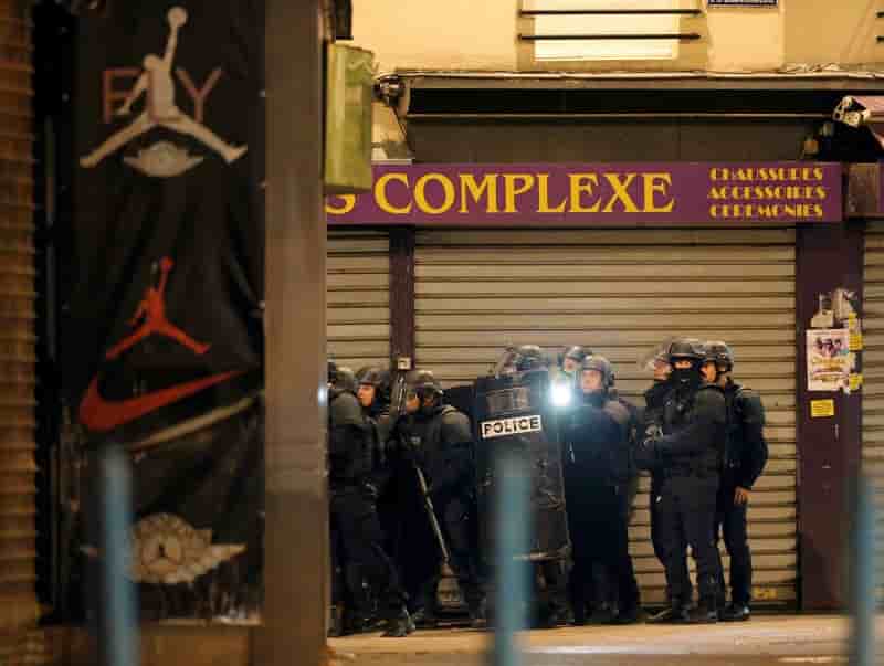 Deux djihadistrs presumes tues dans un assaut de la police a saint-denis