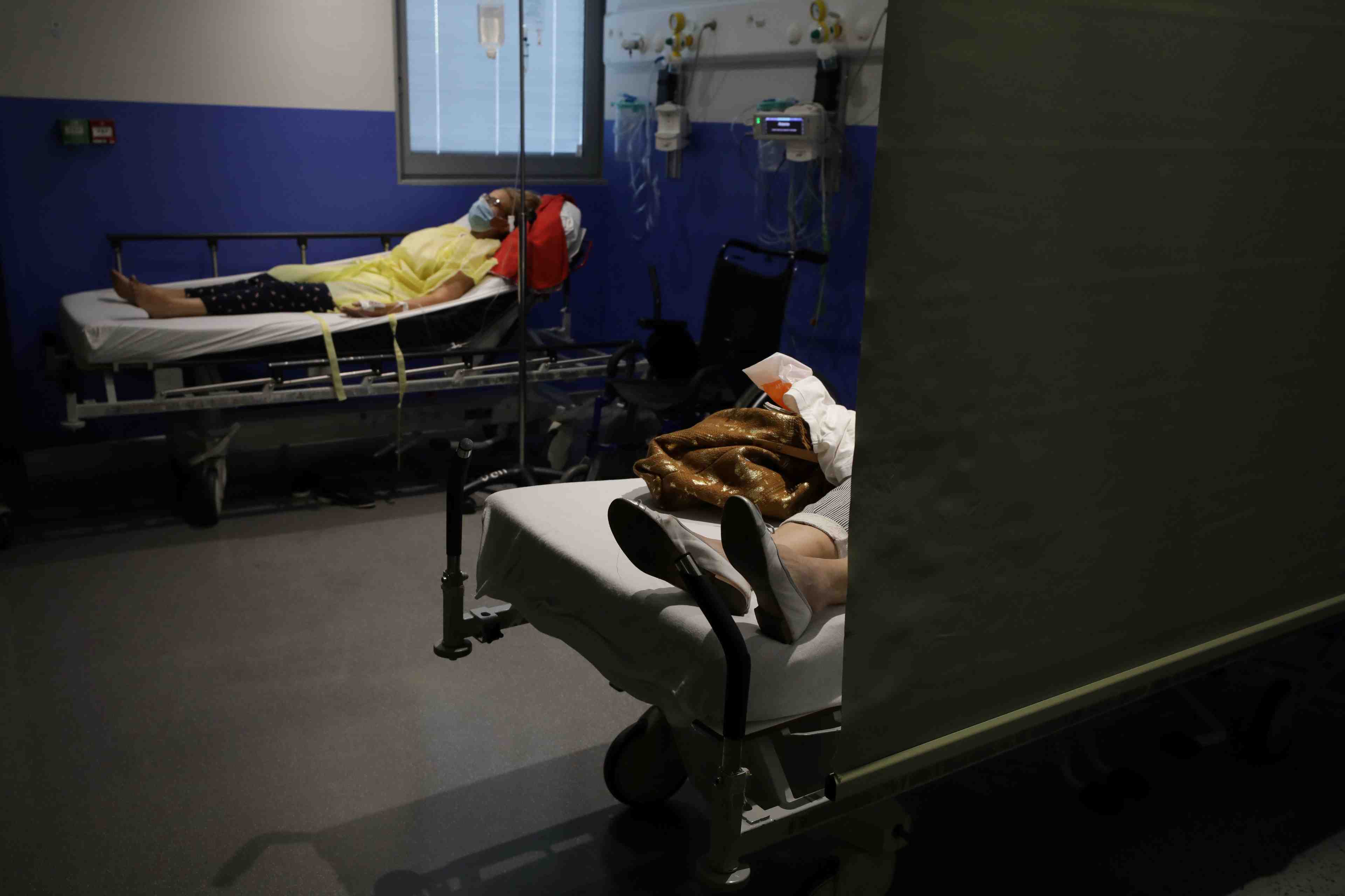 France: pres de 9.500 nouvelles contaminations au coronavirus en 24 heures