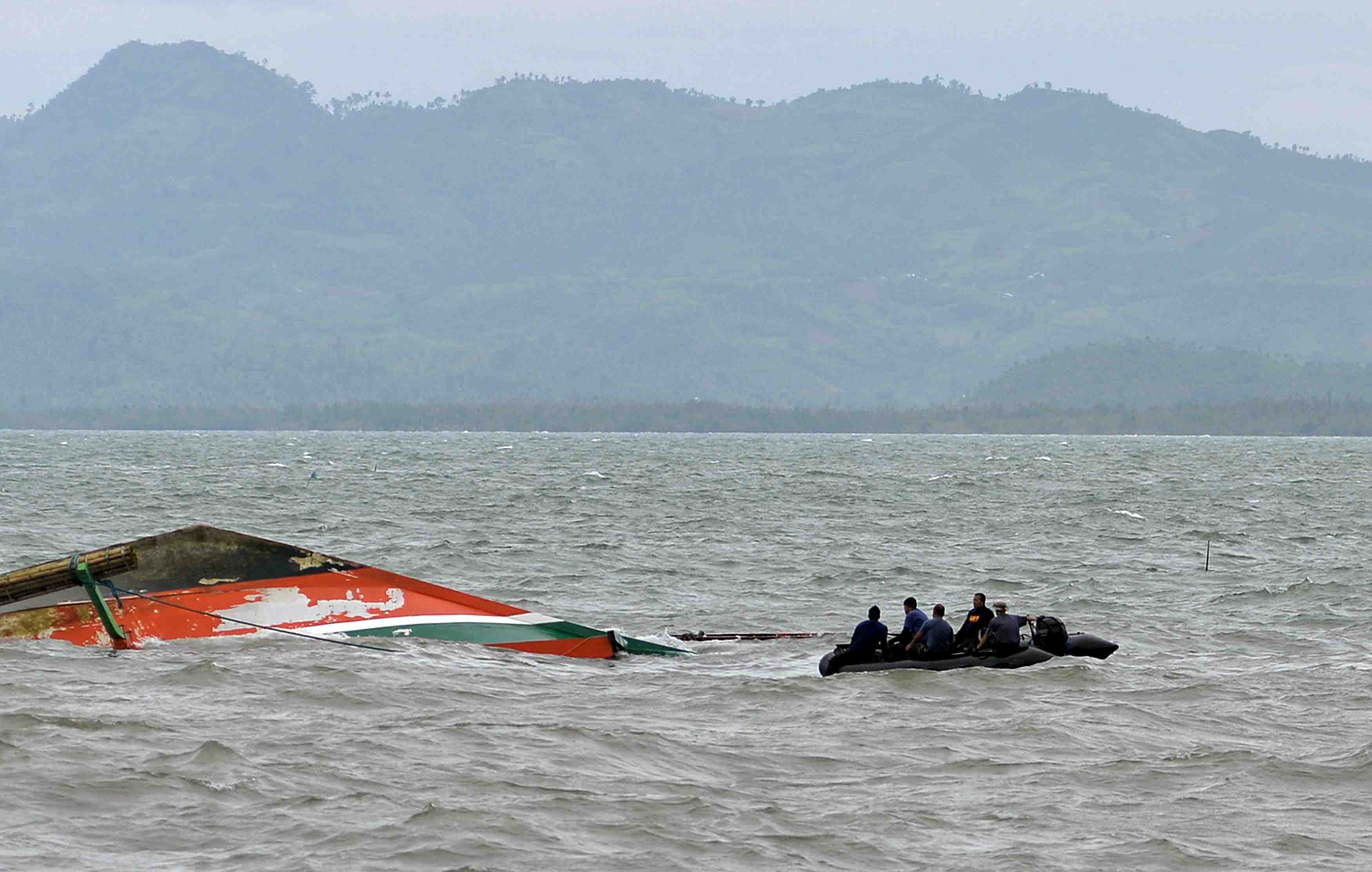 Le naufrage d'un ferry aux philippines a fait 41 morts