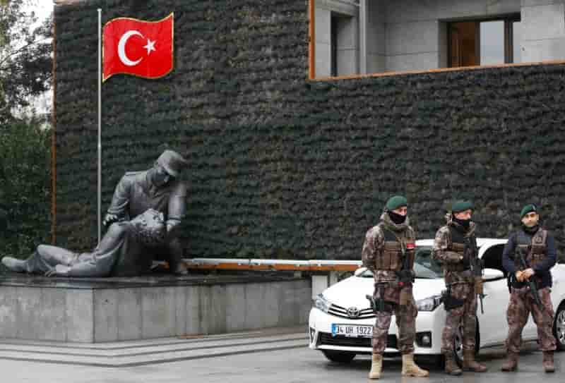 Plus de 140 islamistes presumes arretes en turquie