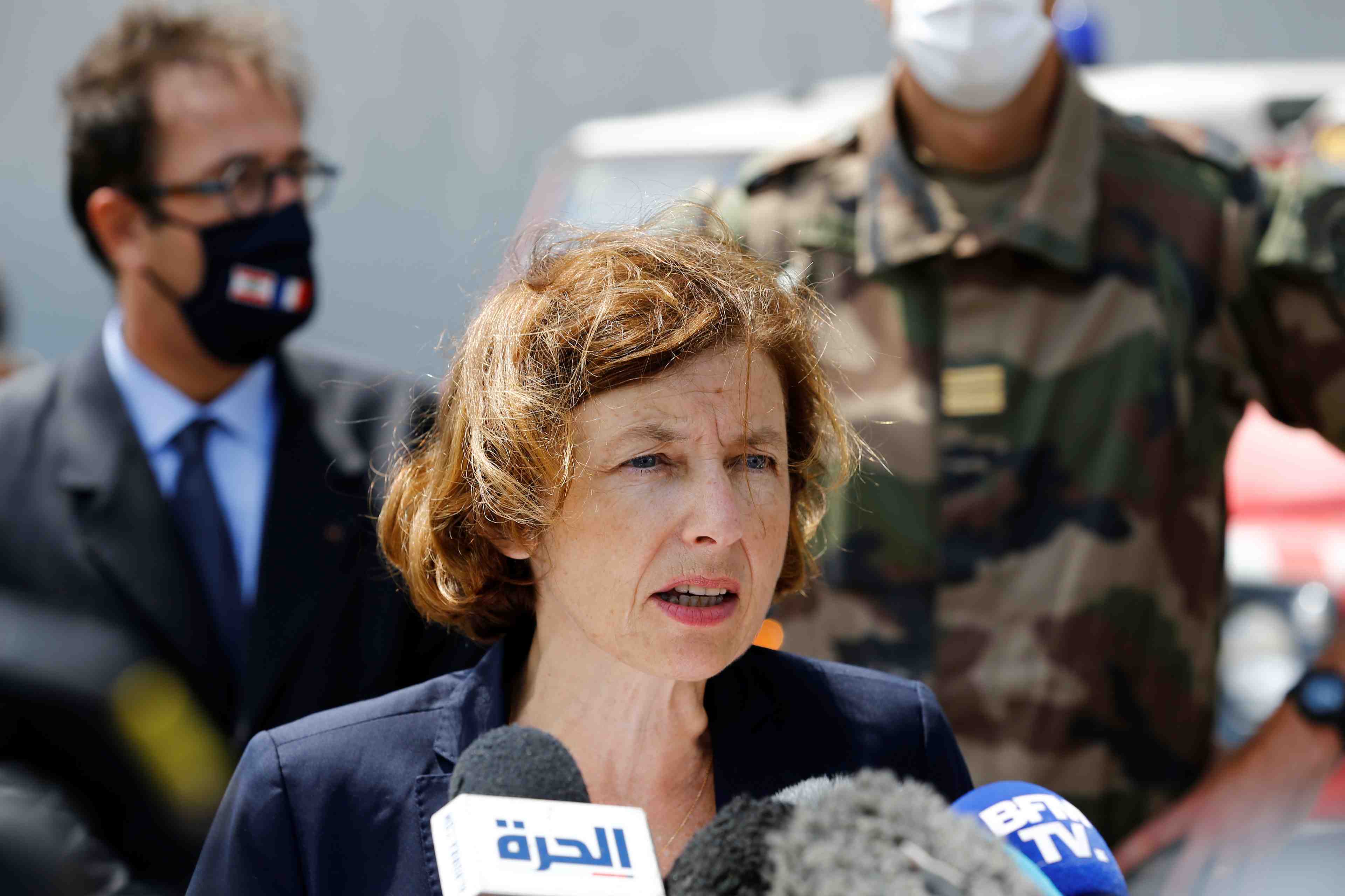 Liban: le porte-helicopteres francais tonnerre dans le port de beyrouth