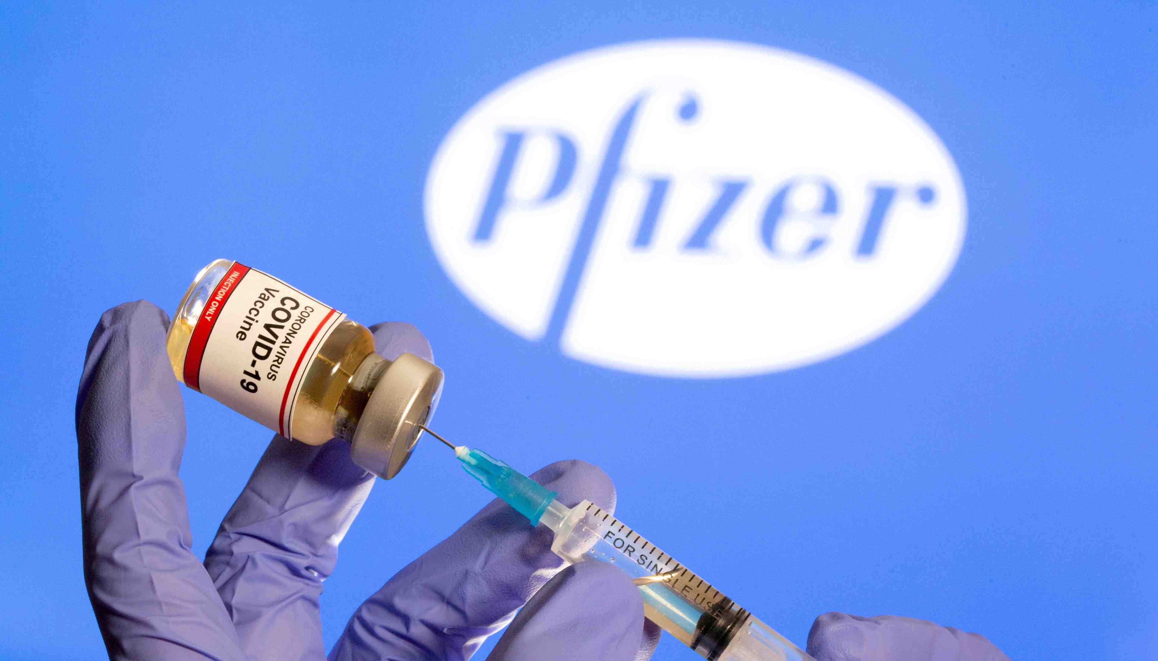 Coronavirus: la dose de rappel de pfizer et biontech efficace a 95,6% contre le virus