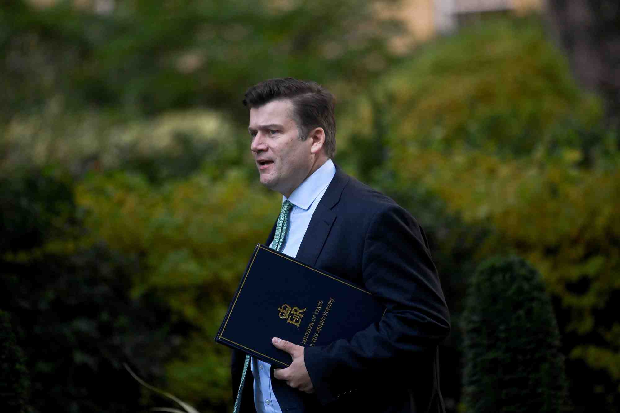 Le ministre britannique des forces armees et des anciens combattants, james heappey