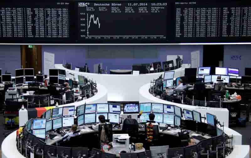 Les Bourses européennes dans le vert à la mi-journée