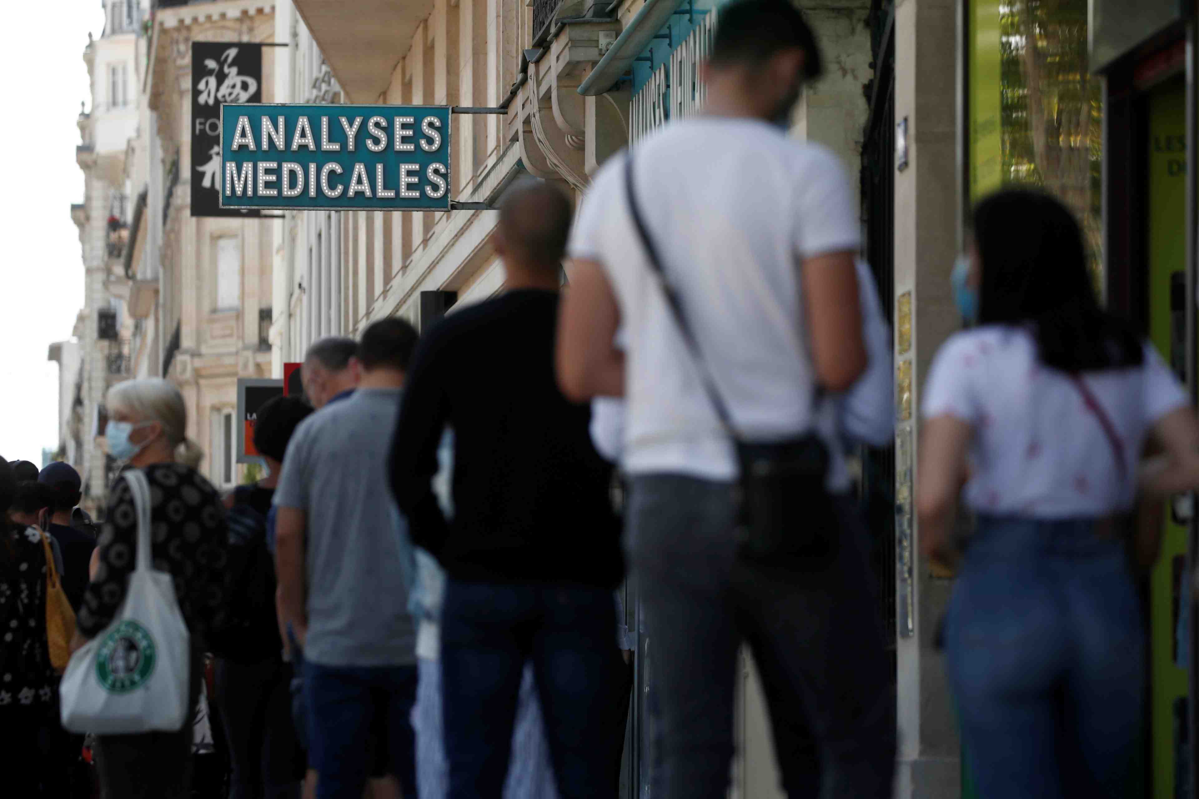 Coronavirus: les nouveaux cas au plus haut en france depuis la fin mai