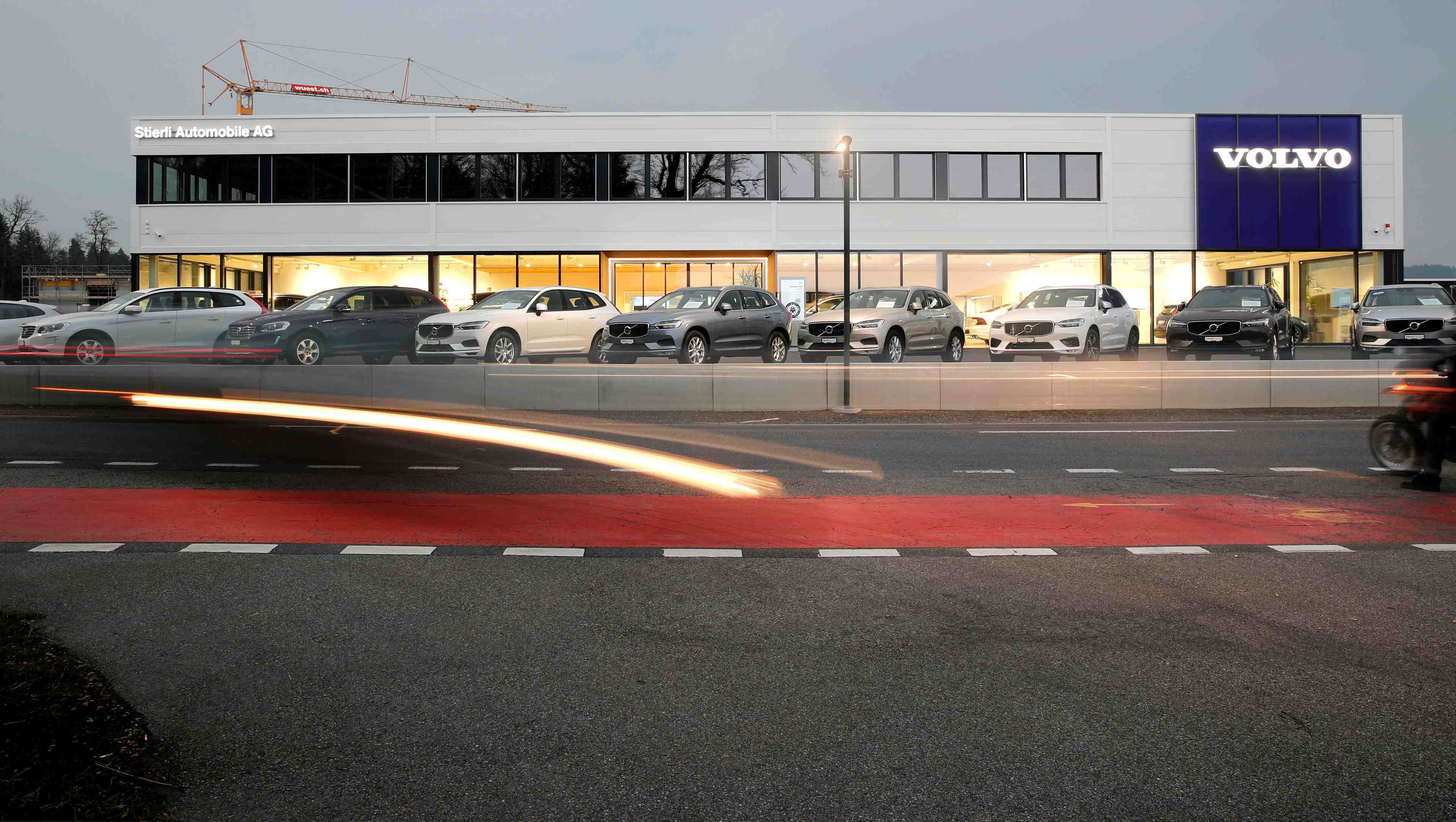 Volvo: bond des commandes au troisieme trimestre et resultat d'exploitation superieur aux attentes