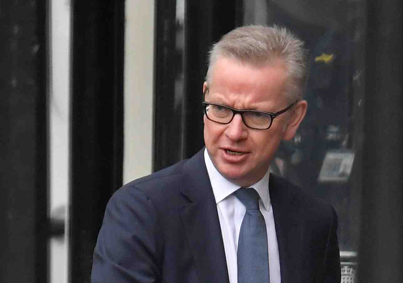 Tories: discussions entre candidats pour faire barrage a johnson, rapporte the guardian