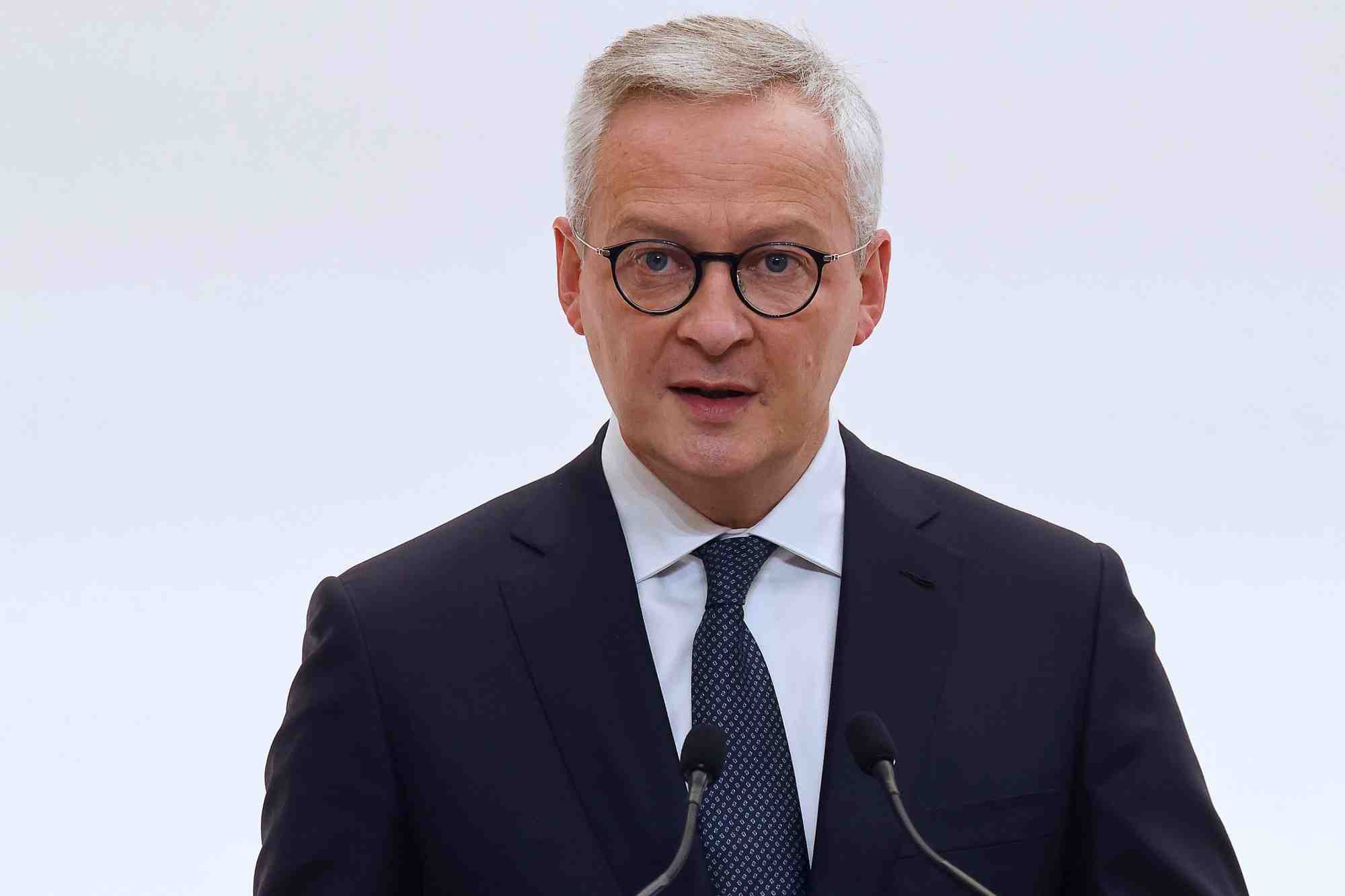Bruno le maire favorable a un remboursement des pge au bout de deux ans