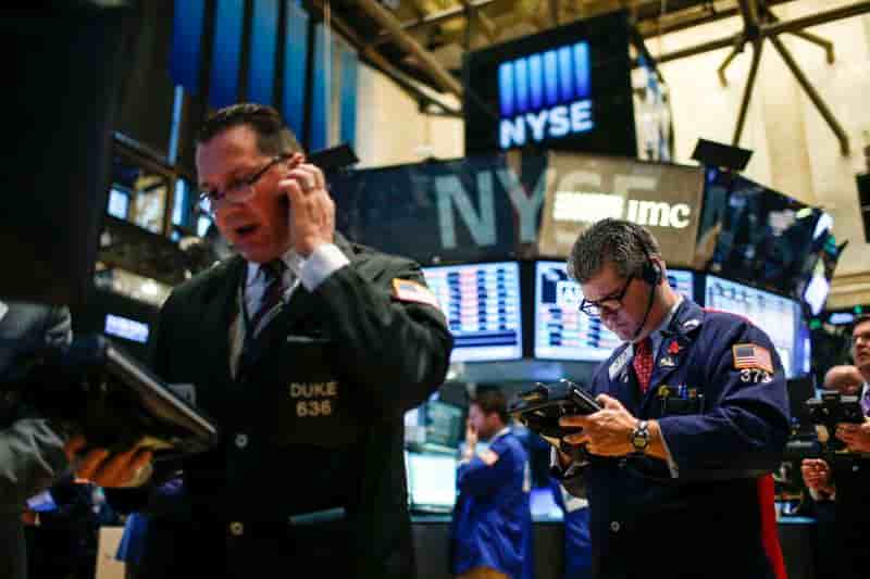 Le Dow Jones finit stable