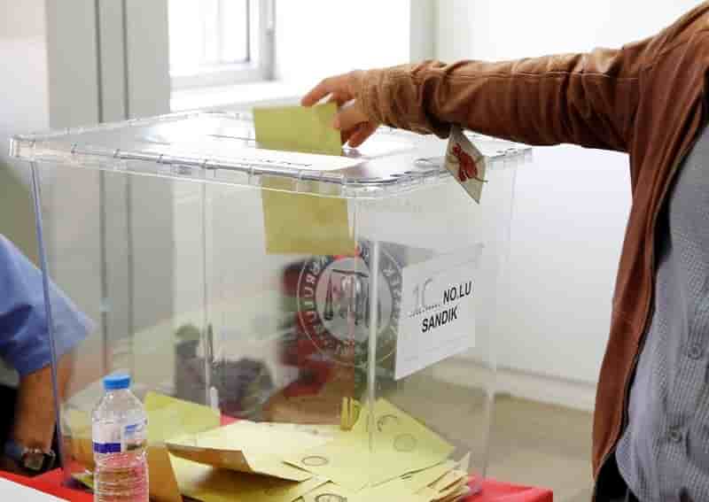 Incertitude sur l'issue du referendum constitutionnel en turquie