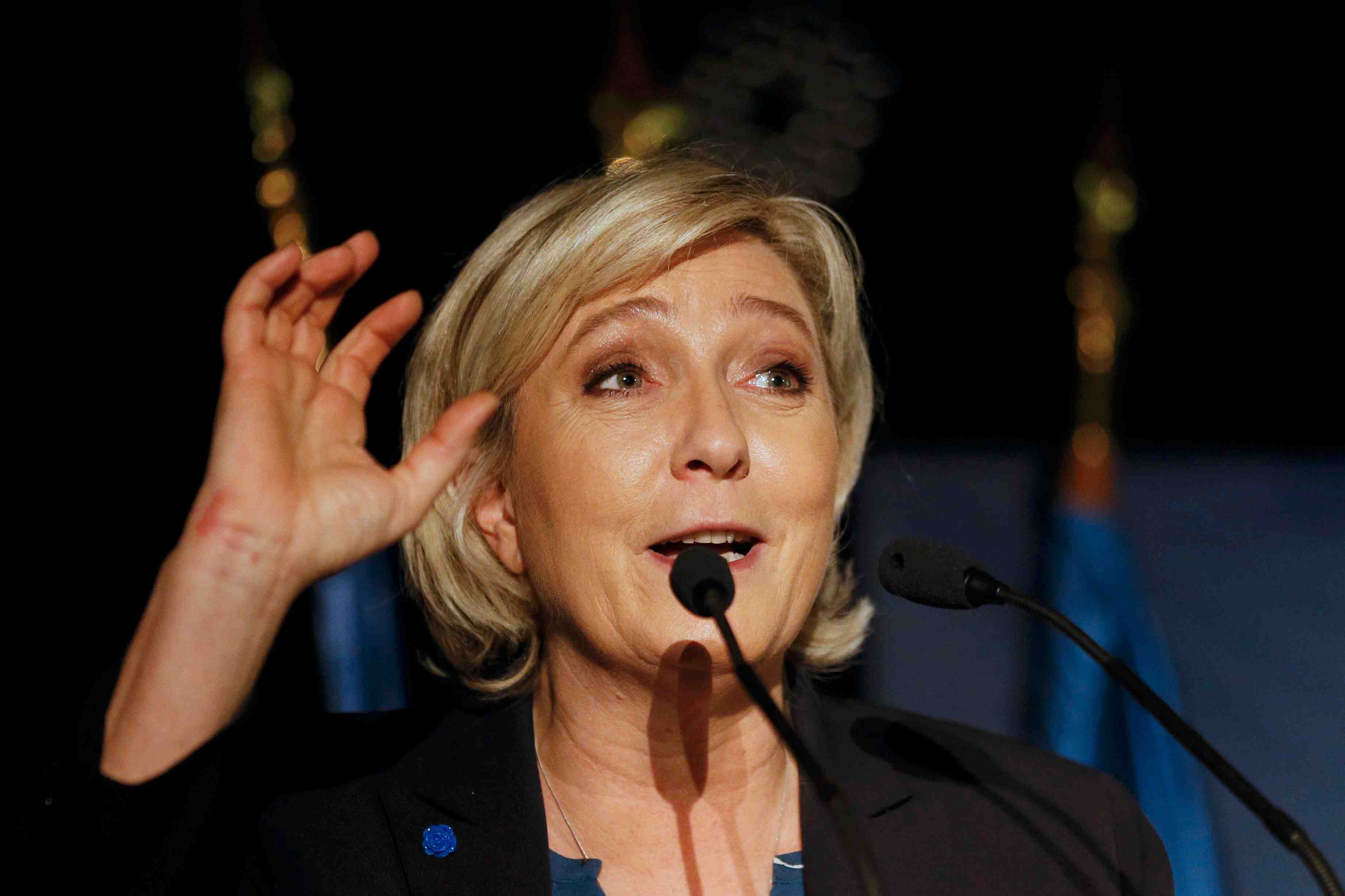 Marine le pen au liban pour soigner sa credibilite