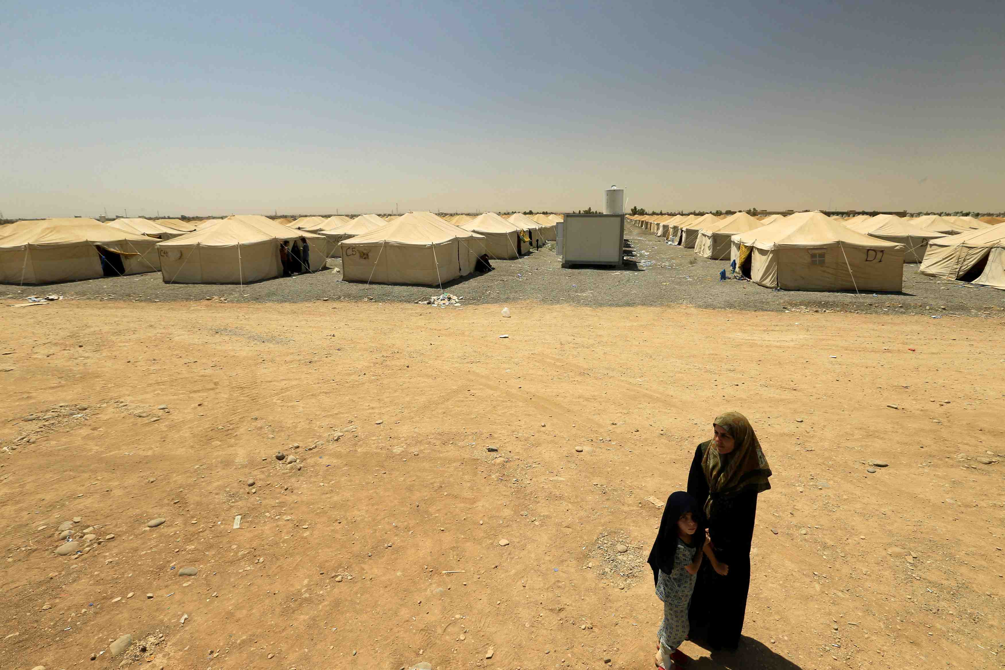 Un programme de reeducation ideologique dans les camps