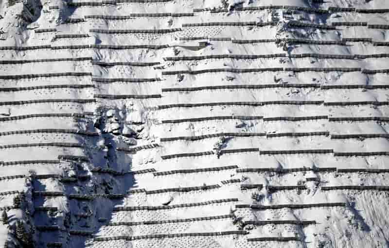Dix randonneurs portes disparus en suisse apres une avalanche