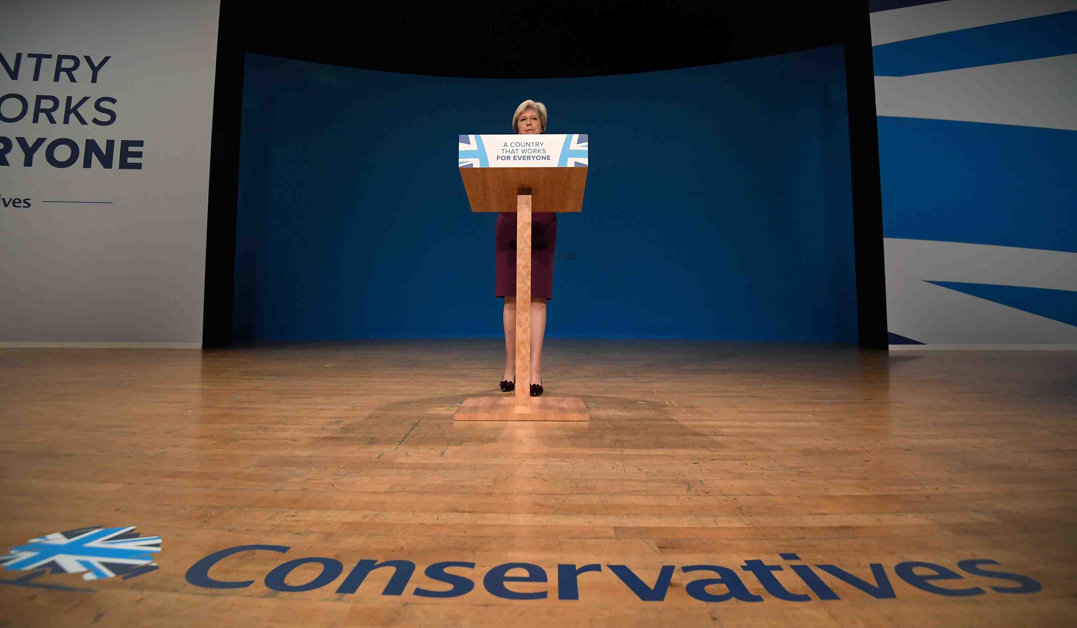 Le nouveau chef des conservateurs designe d'ici fin juillet