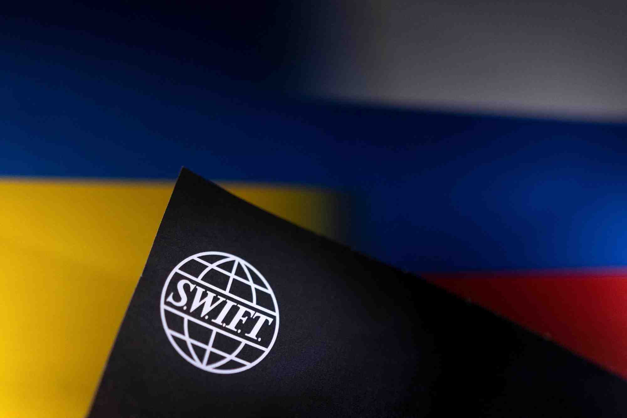 L'occident se rapproche d'un accord pour exclure la russie du systeme swift, dit la lituanie